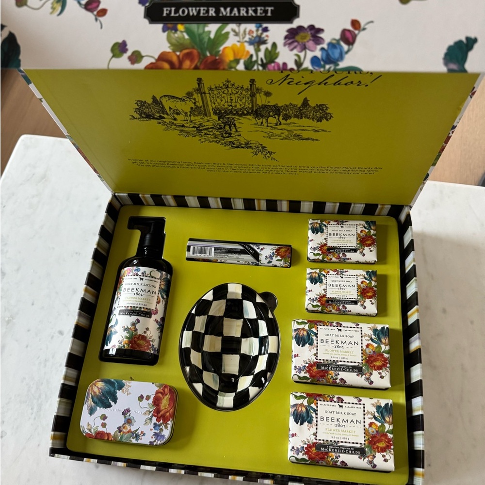 MacKenzie-Childs Flower Market Gift Set with Black and White Accents